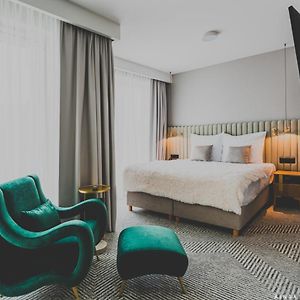 Junior Suite 1 King Bed Balcony		